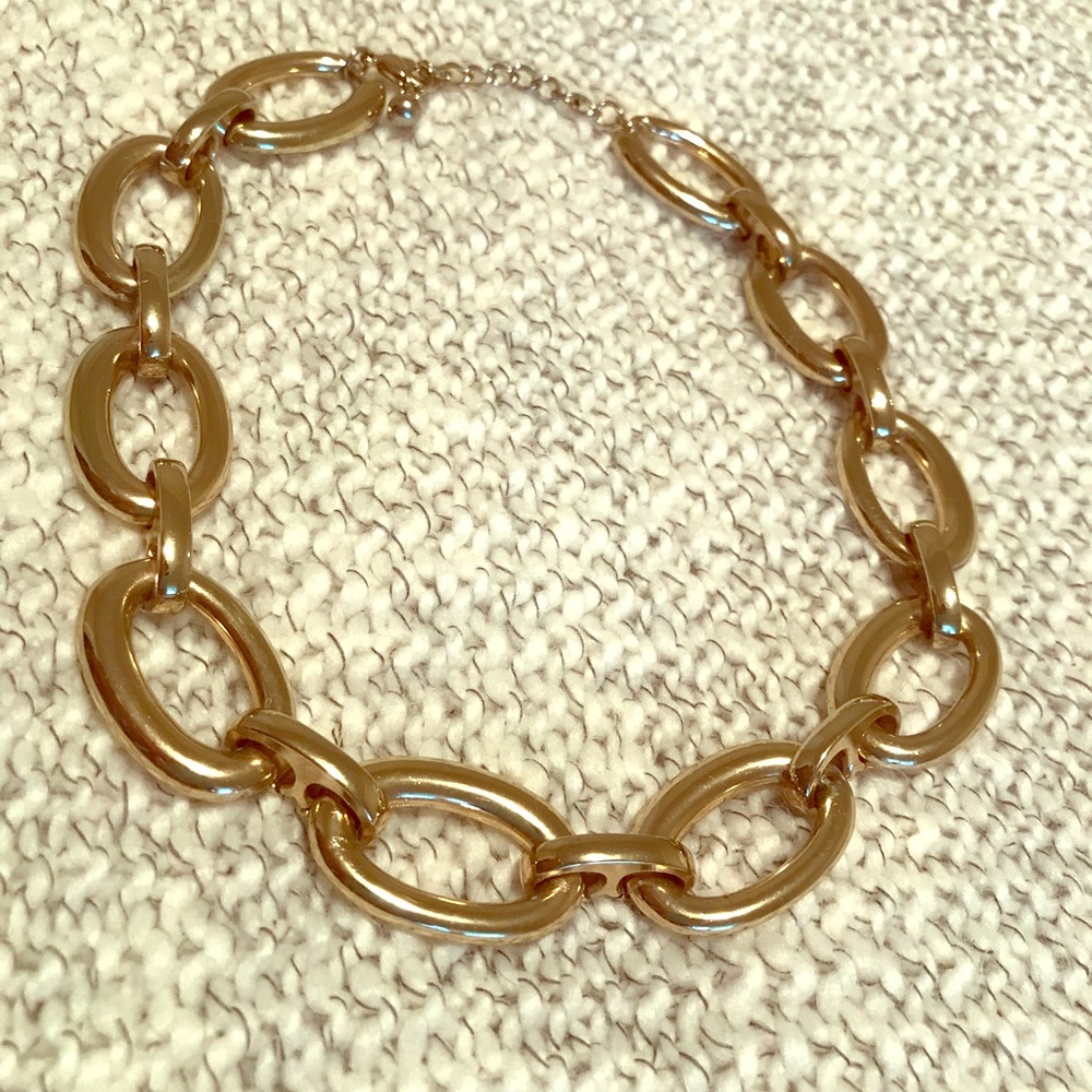 Gold chain necklace